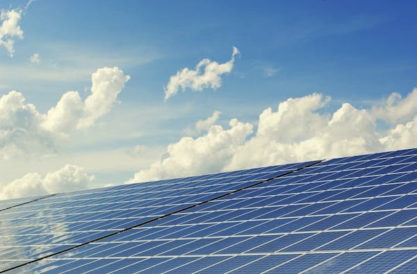 Panneau solaire photovoltaïque : guide pour optimiser votre énergie solaire